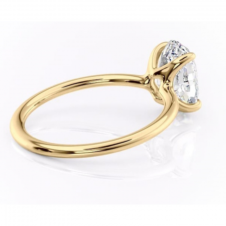 Inel de logodnă Helena din aur Galben 14kt cu moissanite tăietură ovală – Solitar rafinată pentru profil jos | Personalizează și configurează gratuit online [2]
