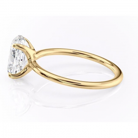 Inel de logodnă Helena din aur Galben 14kt cu moissanite tăietură ovală – Solitar rafinată pentru profil jos | Personalizează și configurează gratuit online [5]