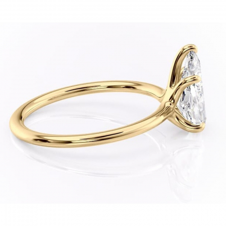 Inel de logodnă Helena din aur Galben 14kt cu moissanite tăietură pară – Solitar rafinată pentru profil jos | Personalizează și configurează gratuit online [1]