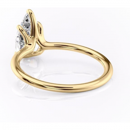 Inel de logodnă Helena din aur Galben 14kt cu moissanite tăietură pară – Solitar rafinată pentru profil jos | Personalizează și configurează gratuit online [3]