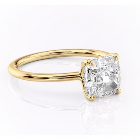 Pernă - Inel de logodnă Helena din aur Galben 18kt cu moissanite tăietură pernă – Solitar rafinată pentru profil jos | Personalizează și configurează gratuit online