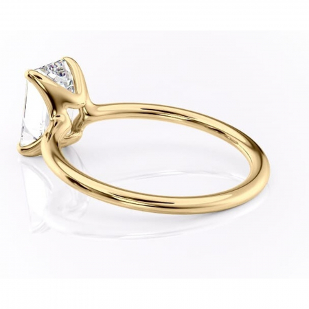 Inel de logodnă Helena din aur Galben 14kt cu moissanite tăietură smarald – Solitar rafinată pentru profil jos | Personalizează și configurează gratuit online [4]