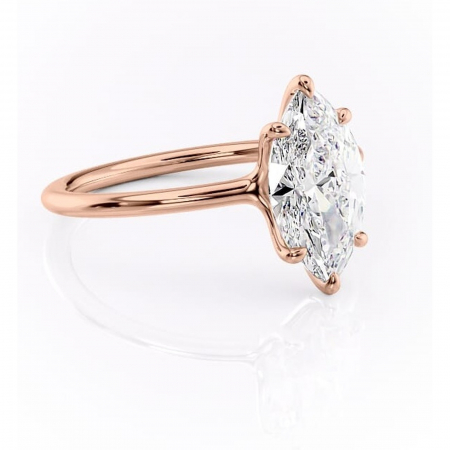 Aur roz - Inel de logodnă Helena din aur Rose 18kt cu moissanite tăietură marquise – Solitar rafinată pentru profil jos | Personalizează și configurează gratuit online