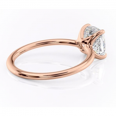 Inel de logodnă Helena din aur Rose 14kt cu moissanite tăietură pernă – Solitar rafinată pentru profil jos | Personalizează și configurează gratuit online [2]
