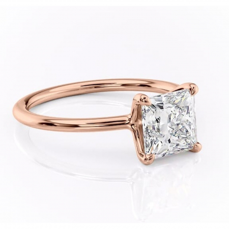 Princess - Inel de logodnă Helena din aur Rose 18kt cu moissanite tăietură princess – Solitar rafinată pentru profil jos | Personalizează și configurează gratuit online
