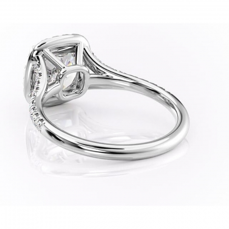 Inel de logodnă Henrietta din aur Alb 14kt cu moissanite tăietură pernă – Halo rafinată pentru profil mediu | Personalizează și configurează gratuit online [3]
