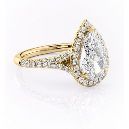 Aur galben - Inel de logodnă Henrietta din aur Galben 18kt cu moissanite tăietură pară – Halo rafinată pentru profil mediu | Personalizează și configurează gratuit online