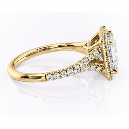 Inel de logodnă Henrietta din aur Galben 14kt cu moissanite tăietură princess – Halo rafinată pentru profil mediu | Personalizează și configurează gratuit online [1]