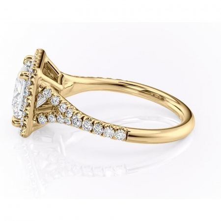 Inel de logodnă Henrietta din aur Galben 14kt cu moissanite tăietură princess – Halo rafinată pentru profil mediu | Personalizează și configurează gratuit online [5]