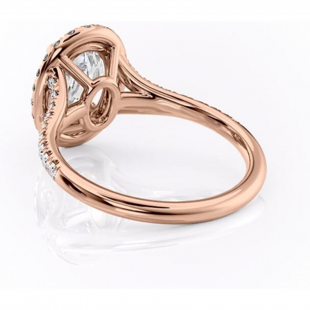 Inel de logodnă Henrietta din aur Rose 18kt cu moissanite tăietură ovală – Halo rafinată pentru profil mediu | Personalizează și configurează gratuit online [3]