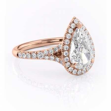 18K - Inel de logodnă Henrietta din aur Rose 18kt cu moissanite tăietură pară – Halo rafinată pentru profil mediu | Personalizează și configurează gratuit online