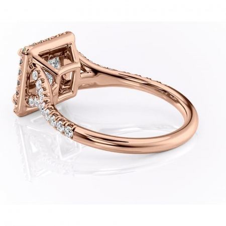 Inel de logodnă Henrietta din aur Rose 14kt cu moissanite tăietură princess – Halo rafinată pentru profil mediu | Personalizează și configurează gratuit online [4]