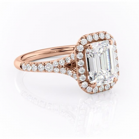 Smarald - Inel de logodnă Henrietta din aur Rose 18kt cu moissanite tăietură smarald – Halo rafinată pentru profil mediu | Personalizează și configurează gratuit online