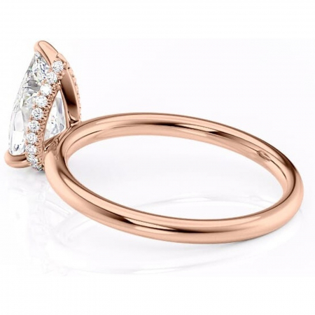 Inel de logodnă Indie din aur Rose 18kt cu moissanite tăietură pară – Solitar rafinată pentru profil înalt | Personalizează și configurează gratuit online [4]