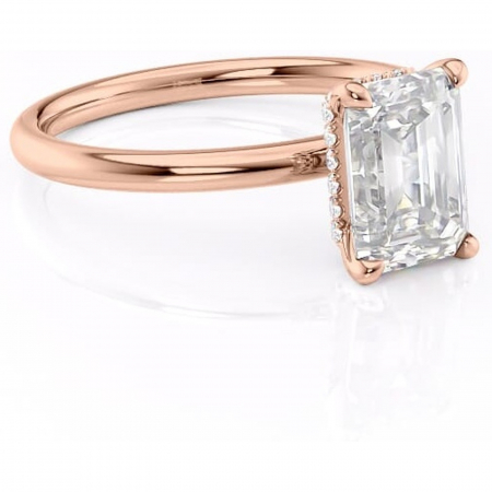 Smarald - Inel de logodnă Indie din aur Rose 18kt cu moissanite tăietură smarald – Solitar rafinată pentru profil înalt | Personalizează și configurează gratuit online