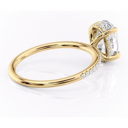 Inel de logodnă Isadora din aur Galben 14kt cu moissanite tăietură ovală – Montură pavé rafinată pentru profil înalt | Personalizează și configurează gratuit online [2]