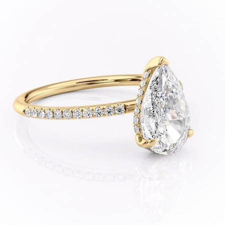 Aur galben - Inel de logodnă Isadora din aur Galben 18kt cu moissanite tăietură pară – Montură pavé rafinată pentru profil înalt | Personalizează și configurează gratuit online