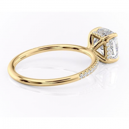 Inel de logodnă Isadora din aur Galben 18kt cu moissanite tăietură pernă – Montură pavé rafinată pentru profil înalt | Personalizează și configurează gratuit online [2]