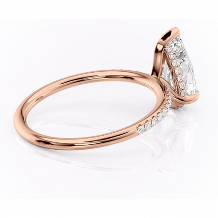 Inel de logodnă Isadora din aur Rose 18kt cu moissanite tăietură pară – Montură pavé rafinată pentru profil înalt | Personalizează și configurează gratuit online [2]