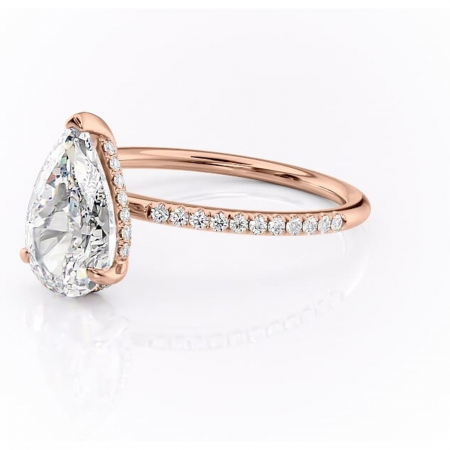 Inel de logodnă Isadora din aur Rose 18kt cu moissanite tăietură pară – Montură pavé rafinată pentru profil înalt | Personalizează și configurează gratuit online [6]