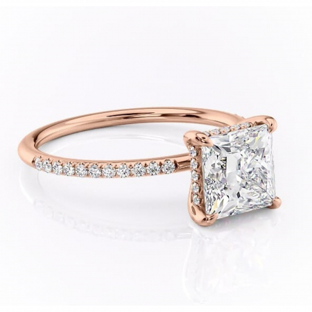 Aur roz - Inel de logodnă Isadora din aur Rose 18kt cu moissanite tăietură princess – Montură pavé rafinată pentru profil înalt | Personalizează și configurează gratuit online