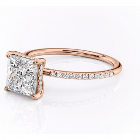 Inel de logodnă Isadora din aur Rose 14kt cu moissanite tăietură princess – Montură pavé rafinată pentru profil înalt | Personalizează și configurează gratuit online [6]