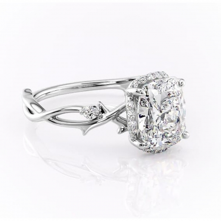 Pernă alungită - Inel de logodnă Isolde din aur Alb 14kt cu moissanite tăietură pernă – Halo rafinată pentru profil mediu | Personalizează și configurează gratuit online