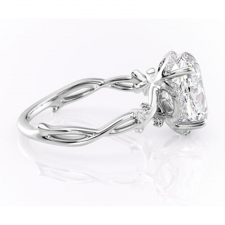 Inel de logodnă Isolde din aur Alb 14kt cu moissanite tăietură ovală – Halo rafinată pentru profil mediu | Personalizează și configurează gratuit online [1]