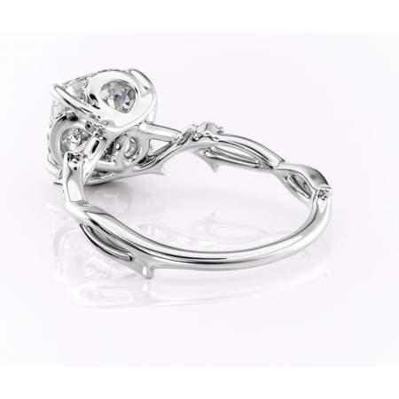 Inel de logodnă Isolde din aur Alb 18kt cu moissanite tăietură pernă – Halo rafinată pentru profil mediu | Personalizează și configurează gratuit online [3]