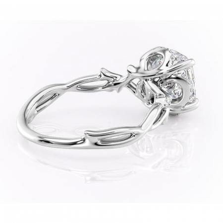 Inel de logodnă Isolde din aur Alb 18kt cu moissanite tăietură pernă – Halo rafinată pentru profil mediu | Personalizează și configurează gratuit online [2]