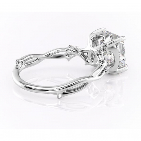 Inel de logodnă Isolde din aur Alb 14kt cu moissanite tăietură princess – Halo rafinată pentru profil mediu | Personalizează și configurează gratuit online [2]