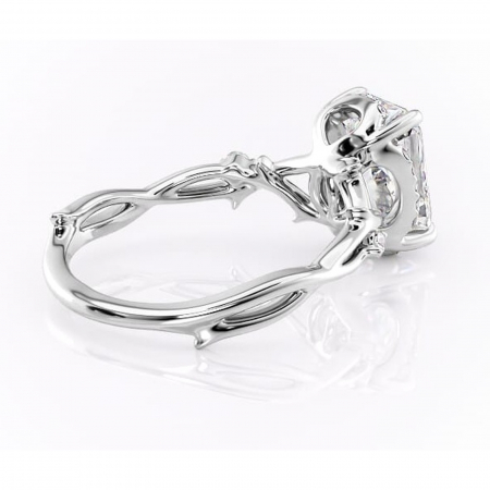 Inel de logodnă Isolde din aur Alb 14kt cu moissanite tăietură radiantă – Halo rafinată pentru profil mediu | Personalizează și configurează gratuit online [2]