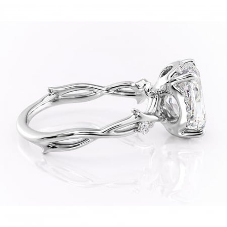 Inel de logodnă Isolde din aur Alb 14kt cu moissanite tăietură radiantă – Halo rafinată pentru profil mediu | Personalizează și configurează gratuit online [1]