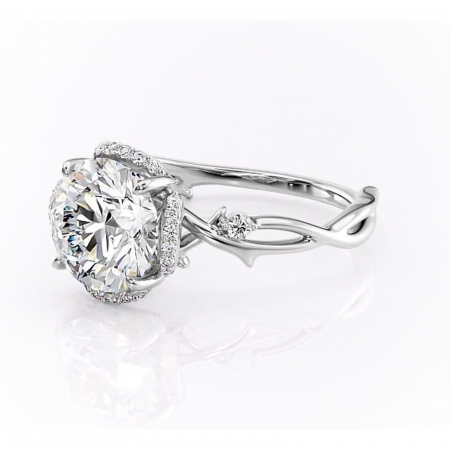 Inel de logodnă Isolde din aur Alb 14kt cu moissanite tăietură rotundă – Halo rafinată pentru profil mediu | Personalizează și configurează gratuit online [6]