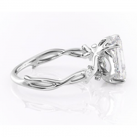 Inel de logodnă Isolde din aur Alb 14kt cu moissanite tăietură smarald – Halo rafinată pentru profil mediu | Personalizează și configurează gratuit online [1]