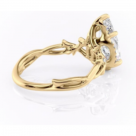 Inel de logodnă Isolde din aur Galben 18kt cu moissanite tăietură pară – Halo rafinată pentru profil mediu | Personalizează și configurează gratuit online [2]