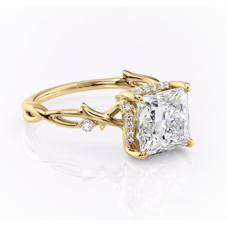 14K - Inel de logodnă Isolde din aur Galben 14kt cu moissanite tăietură princess – Halo rafinată pentru profil mediu | Personalizează și configurează gratuit online