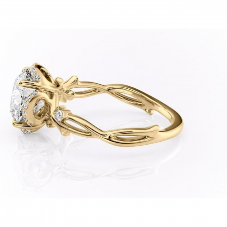 Inel de logodnă Isolde din aur Galben 14kt cu moissanite tăietură rotundă – Halo rafinată pentru profil mediu | Personalizează și configurează gratuit online [5]