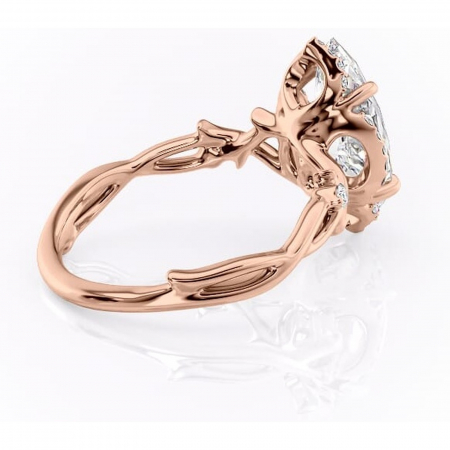 Inel de logodnă Isolde din aur Rose 14kt cu moissanite tăietură marquise – Halo rafinată pentru profil mediu | Personalizează și configurează gratuit online [2]