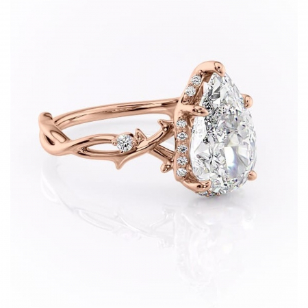 18K - Inel de logodnă Isolde din aur Rose 18kt cu moissanite tăietură pară – Halo rafinată pentru profil mediu | Personalizează și configurează gratuit online