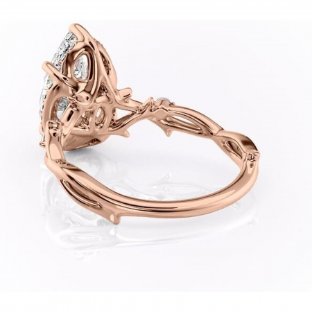 Inel de logodnă Isolde din aur Rose 14kt cu moissanite tăietură pară – Halo rafinată pentru profil mediu | Personalizează și configurează gratuit online [3]