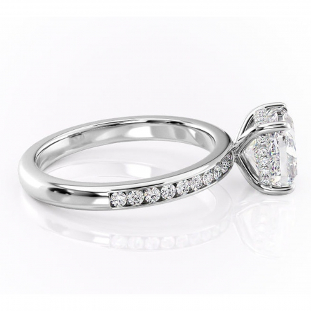 Inel de logodnă Jade din aur Alb 18kt cu moissanite tăietură pernă – Montură cu canal rafinată pentru profil înalt | Personalizează și configurează gratuit online [1]