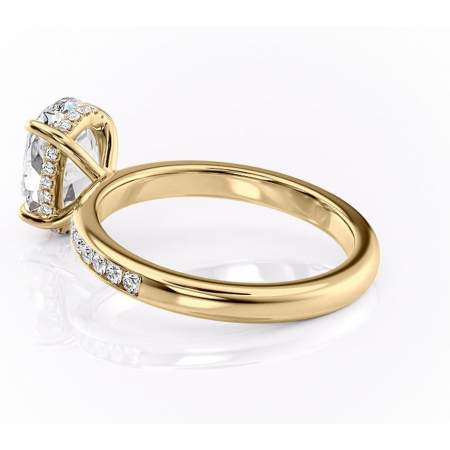 Inel de logodnă Jade din aur Galben 18kt cu moissanite tăietură ovală – Montură cu canal rafinată pentru profil înalt | Personalizează și configurează gratuit online [4]