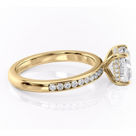 Inel de logodnă Jade din aur Galben 14kt cu moissanite tăietură pernă – Montură cu canal rafinată pentru profil înalt | Personalizează și configurează gratuit online [1]
