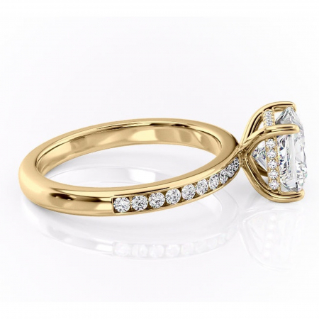 Inel de logodnă Jade din aur Galben 14kt cu moissanite tăietură princess – Montură cu canal rafinată pentru profil înalt | Personalizează și configurează gratuit online [1]