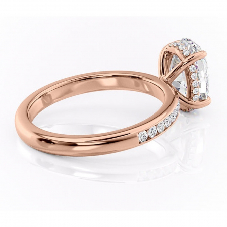 Inel de logodnă Jade din aur Rose 14kt cu moissanite tăietură ovală – Montură cu canal rafinată pentru profil înalt | Personalizează și configurează gratuit online [2]