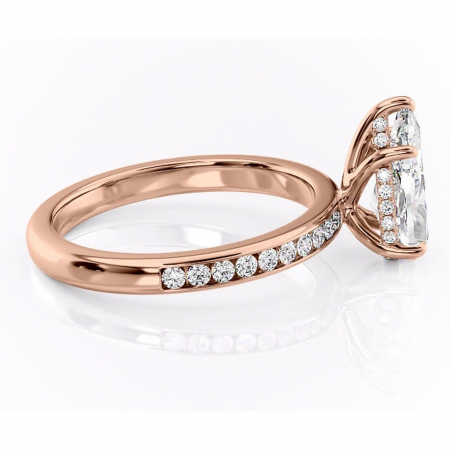 Inel de logodnă Jade din aur Rose 14kt cu moissanite tăietură pară – Montură cu canal rafinată pentru profil înalt | Personalizează și configurează gratuit online [1]