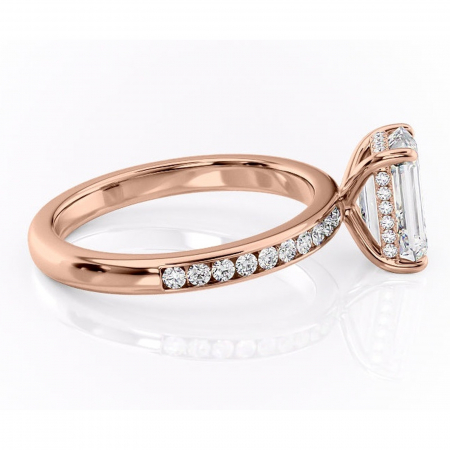 Inel de logodnă Jade din aur Rose 14kt cu moissanite tăietură smarald – Montură cu canal rafinată pentru profil înalt | Personalizează și configurează gratuit online [1]