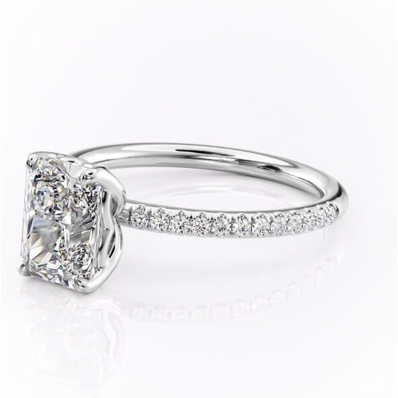 Inel de logodnă Jessamine din aur Alb 14kt cu moissanite tăietură radiantă – Montură pavé rafinată pentru profil înalt | Personalizează și configurează gratuit online [6]