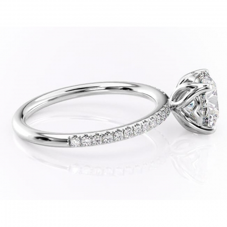 Inel de logodnă Jessamine din aur Alb 14kt cu moissanite tăietură rotundă – Montură pavé rafinată pentru profil înalt | Personalizează și configurează gratuit online [1]